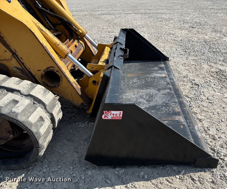 image for item EN7006 2006 John Deere CT332 tracked skid steer loader