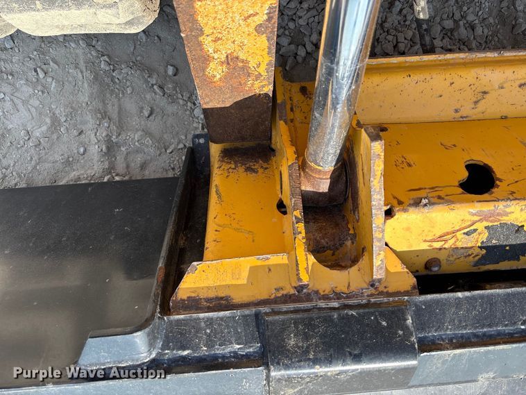 image for item EN7006 2006 John Deere CT332 tracked skid steer loader