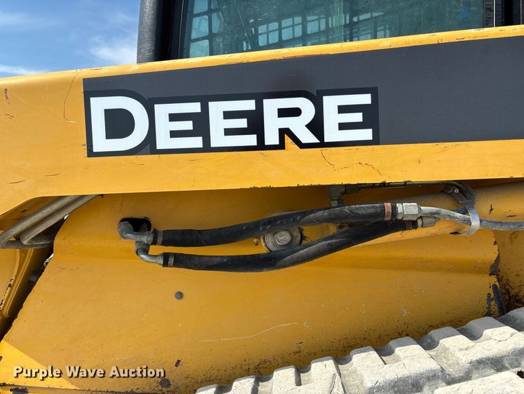 image for item EN7006 2006 John Deere CT332 tracked skid steer loader