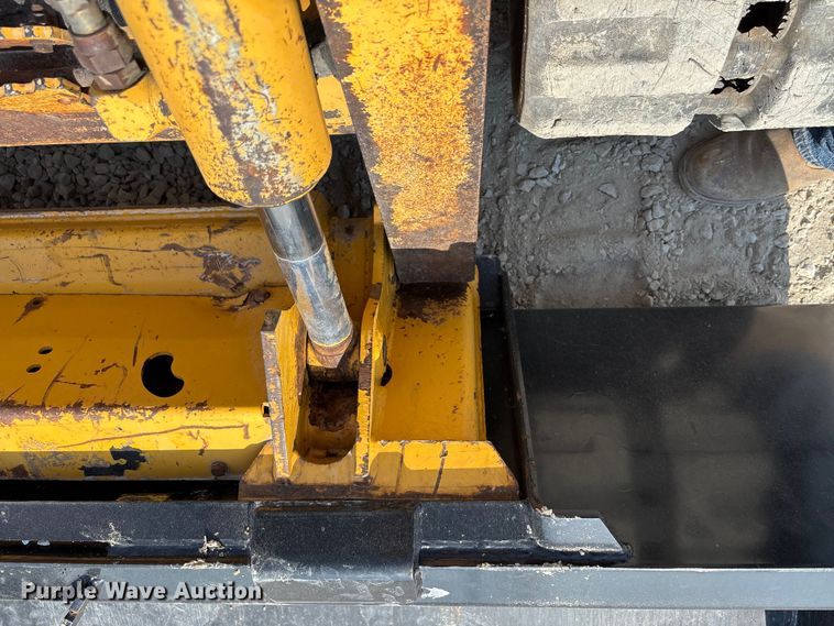 image for item EN7006 2006 John Deere CT332 tracked skid steer loader