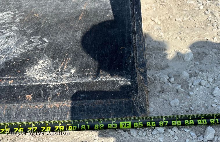 image for item EN7006 2006 John Deere CT332 tracked skid steer loader