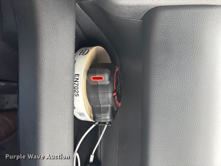 image for item EN7006 2006 John Deere CT332 tracked skid steer loader