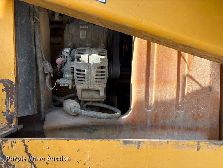 image for item EN7006 2006 John Deere CT332 tracked skid steer loader