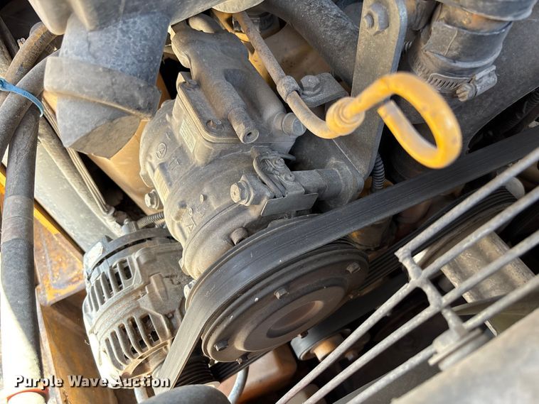 image for item EN7006 2006 John Deere CT332 tracked skid steer loader