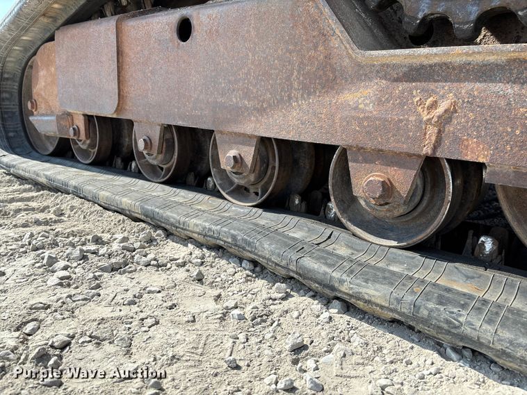 image for item EN7006 2006 John Deere CT332 tracked skid steer loader