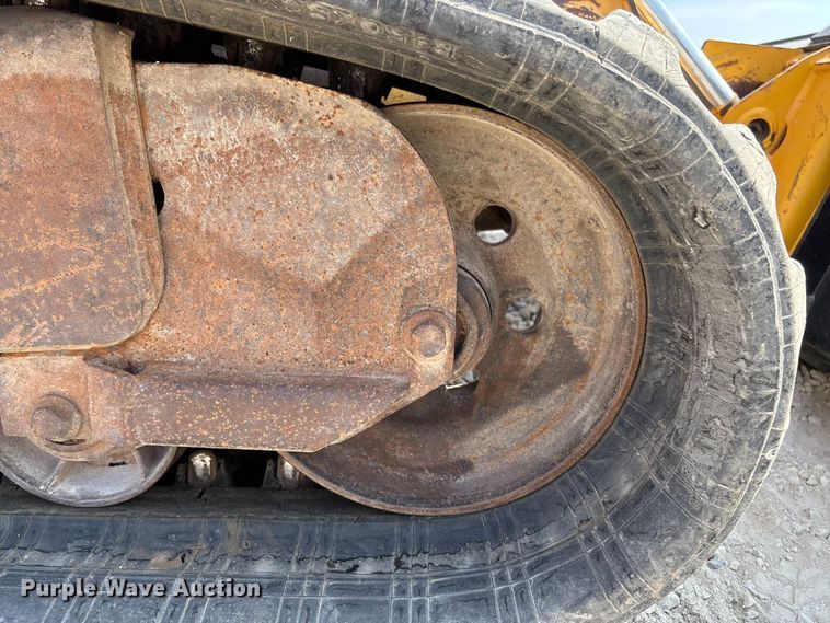 image for item EN7006 2006 John Deere CT332 tracked skid steer loader