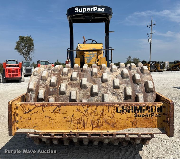 image for item EN7007 1996 Champion 840P single drum roller