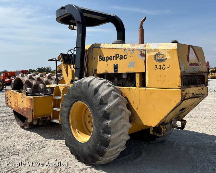 image for item EN7007 1996 Champion 840P single drum roller