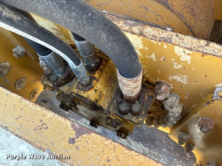 image for item EN7007 1996 Champion 840P single drum roller