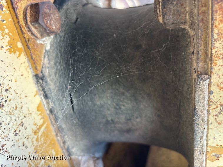 image for item EN7007 1996 Champion 840P single drum roller