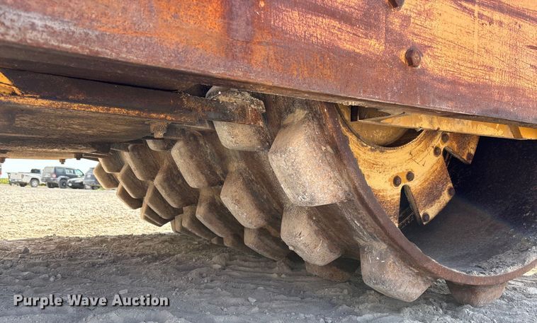 image for item EN7007 1996 Champion 840P single drum roller