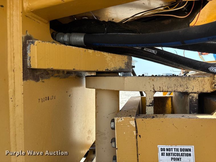 image for item EN7007 1996 Champion 840P single drum roller