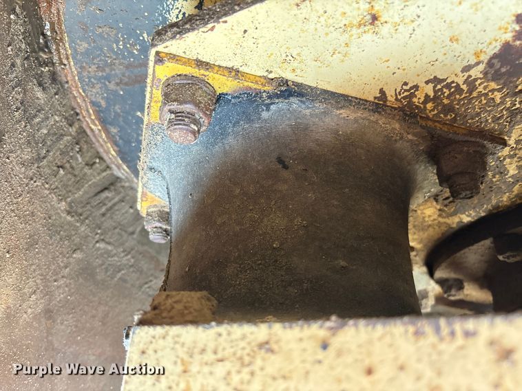 image for item EN7007 1996 Champion 840P single drum roller