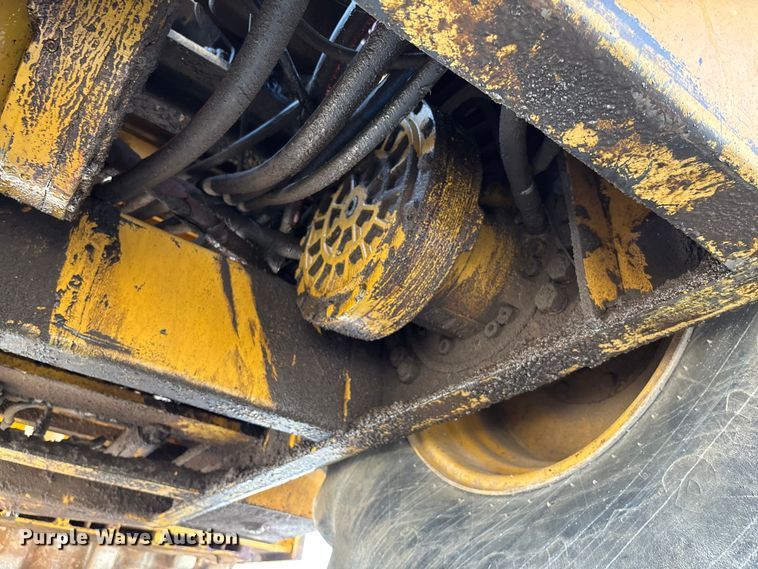 image for item EN7007 1996 Champion 840P single drum roller