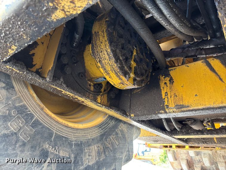 image for item EN7007 1996 Champion 840P single drum roller