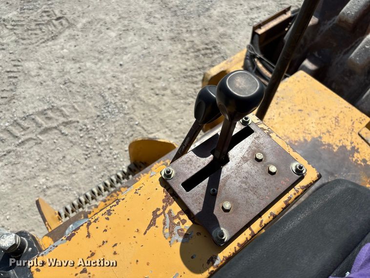 image for item EN7007 1996 Champion 840P single drum roller