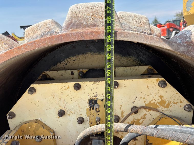 image for item EN7007 1996 Champion 840P single drum roller