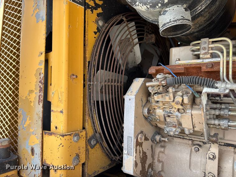 image for item EN7007 1996 Champion 840P single drum roller