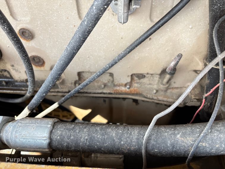 image for item EN7007 1996 Champion 840P single drum roller