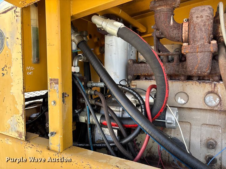 image for item EN7007 1996 Champion 840P single drum roller