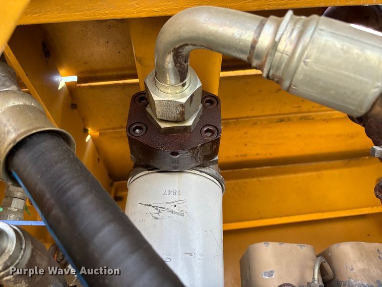 image for item EN7007 1996 Champion 840P single drum roller