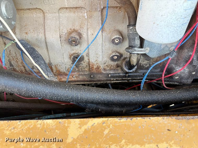 image for item EN7007 1996 Champion 840P single drum roller