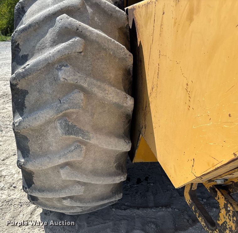 image for item EN7007 1996 Champion 840P single drum roller