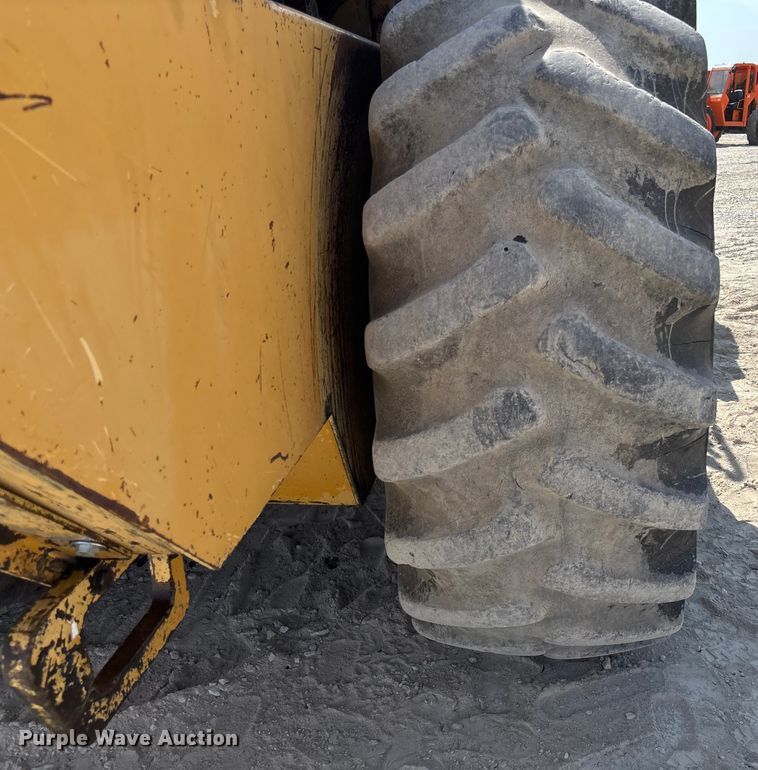 image for item EN7007 1996 Champion 840P single drum roller