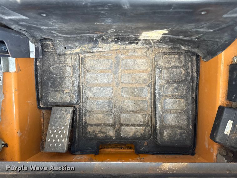 image for item EN7008 2012 Case TV380 tracked skid steer loader