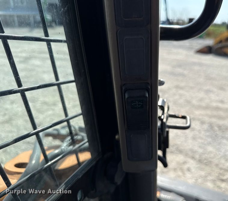 image for item EN7008 2012 Case TV380 tracked skid steer loader