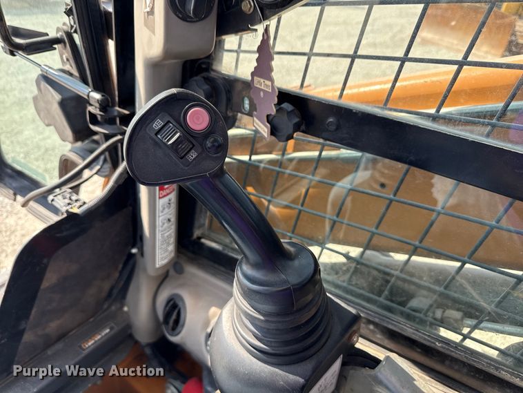 image for item EN7008 2012 Case TV380 tracked skid steer loader