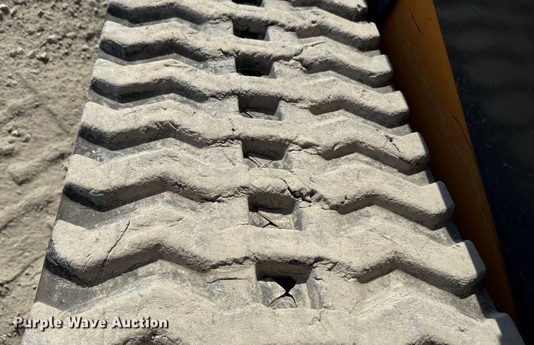 image for item EN7008 2012 Case TV380 tracked skid steer loader