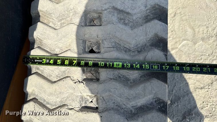 image for item EN7008 2012 Case TV380 tracked skid steer loader