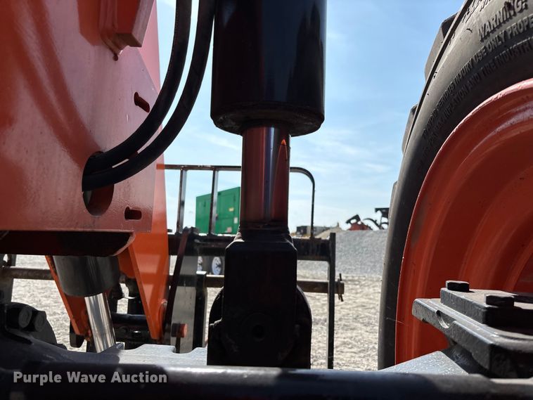 image for item EN7010 2007 Sky Trak 8042 telehandler