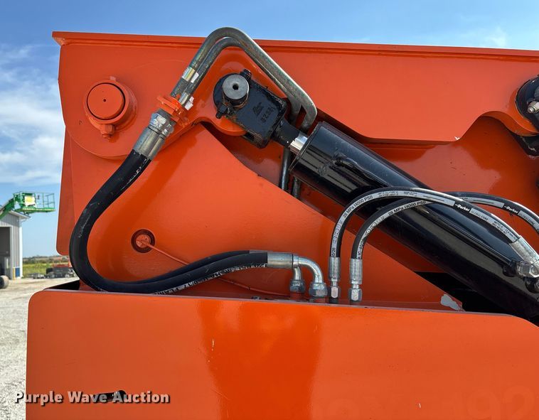 image for item EN7010 2007 Sky Trak 8042 telehandler