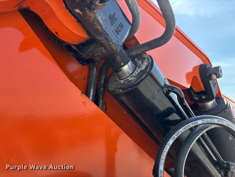 image for item EN7010 2007 Sky Trak 8042 telehandler