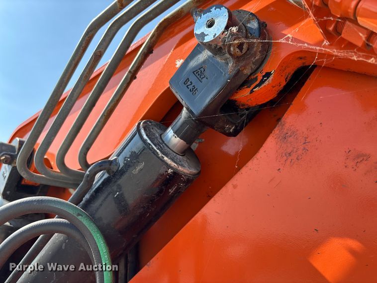 image for item EN7010 2007 Sky Trak 8042 telehandler