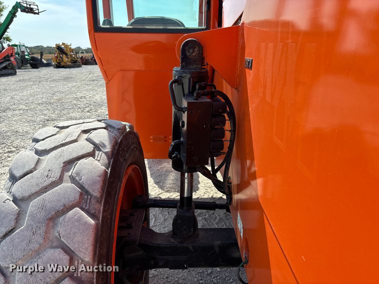 image for item EN7010 2007 Sky Trak 8042 telehandler