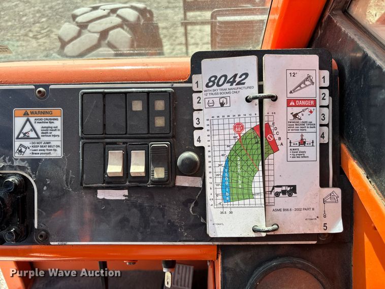 image for item EN7010 2007 Sky Trak 8042 telehandler