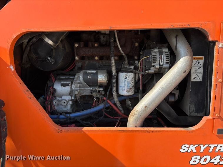 image for item EN7010 2007 Sky Trak 8042 telehandler