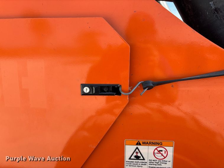 image for item EN7010 2007 Sky Trak 8042 telehandler