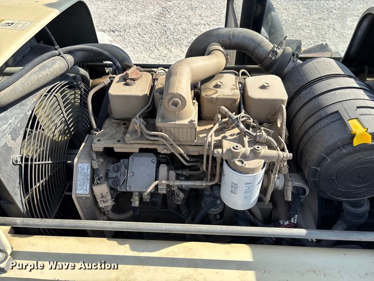 image for item EN7011 Ingersoll-Rand VR-1056C telehandler