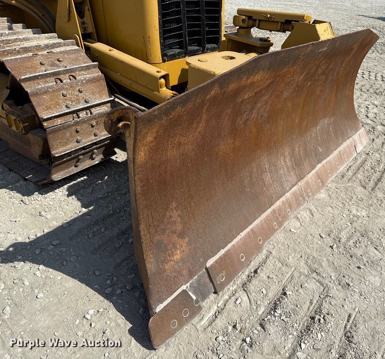 image for item EN7012 2005 Caterpillar D3G XL crawler tractor