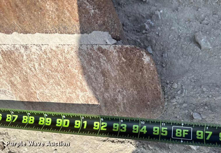 image for item EN7012 2005 Caterpillar D3G XL crawler tractor