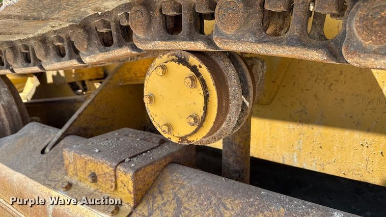 image for item EN7012 2005 Caterpillar D3G XL crawler tractor