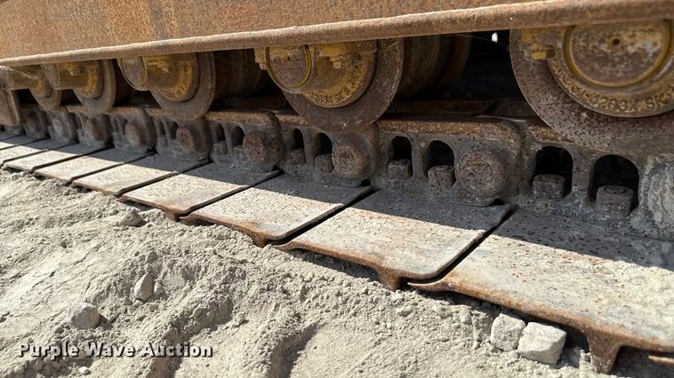 image for item EN7012 2005 Caterpillar D3G XL crawler tractor