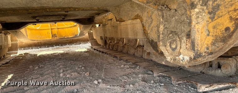 image for item EN7012 2005 Caterpillar D3G XL crawler tractor