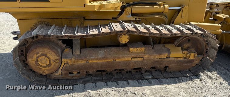 image for item EN7012 2005 Caterpillar D3G XL crawler tractor
