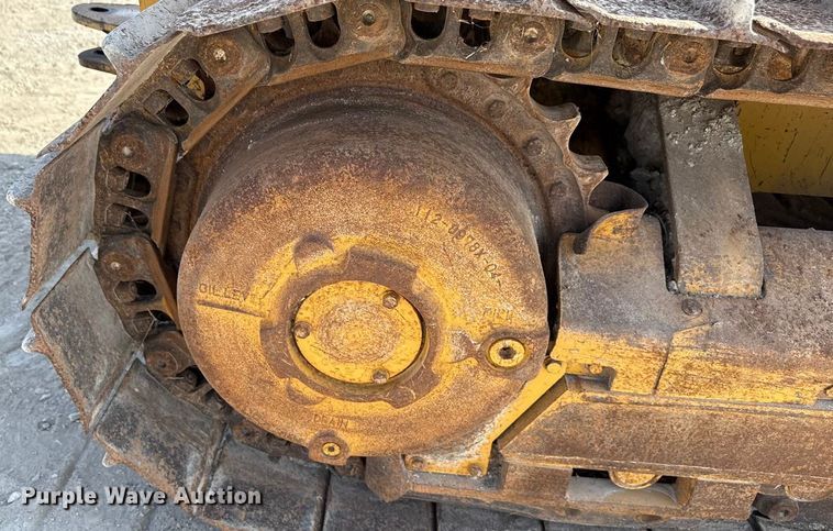 image for item EN7012 2005 Caterpillar D3G XL crawler tractor