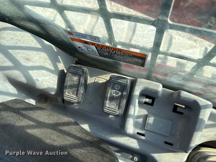 image for item EN7013 2020 Kubota SVL 75-2 tracked skid steer loader